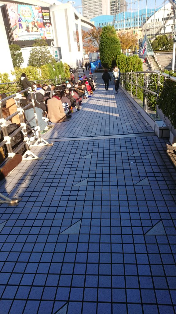 AAAグッズ行列